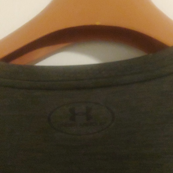 A under armour heat gear shirt UA - Picture 4 of 8